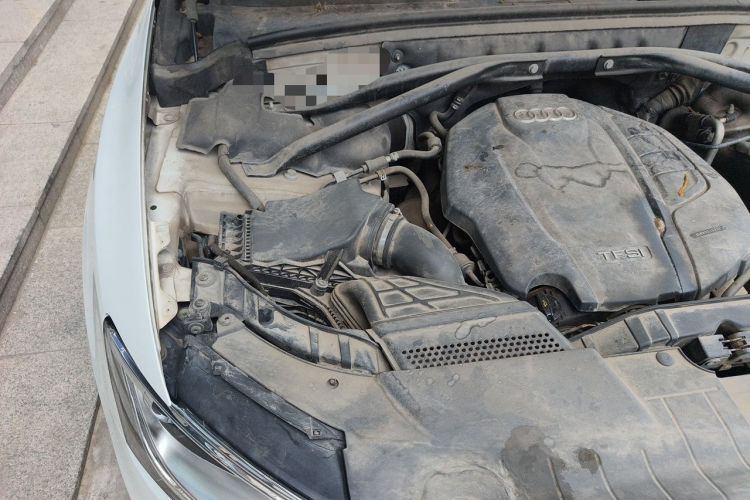 Used Audi Q5 2017 40 TFSI Technology Edition Engine Bay Right