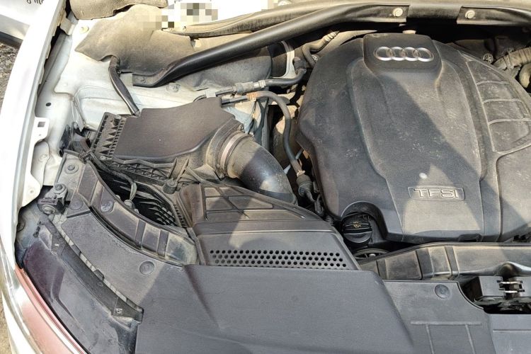 Used Audi Q5 2017 Plus 40 TFSI Ambition Model Engine Bay Right