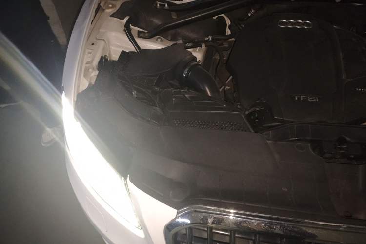 Used Audi Q5 2017 Plus 40 TFSI Ambition Model Engine Bay Right