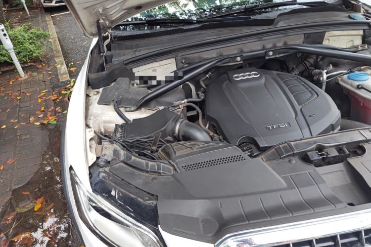 Used Audi Q5 2017 Plus 40 TFSI Technology Model Engine Bay Right
