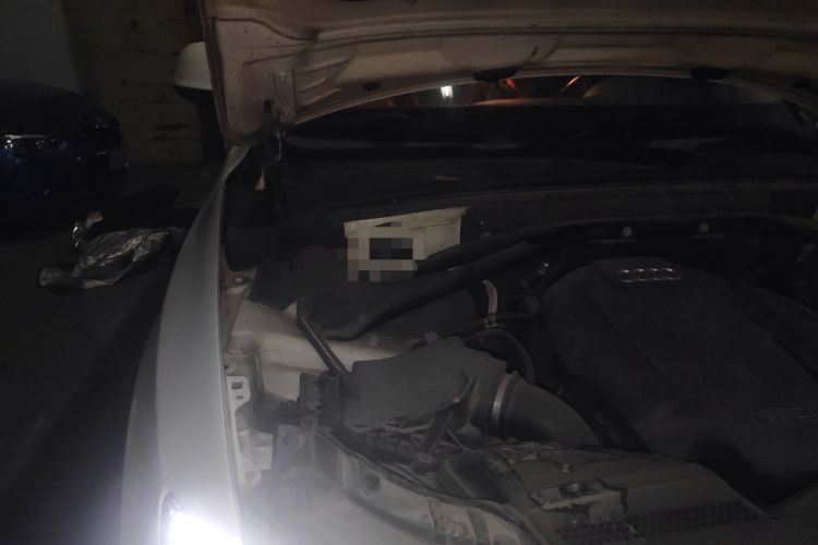 Used Audi Q5 2017 40 TFSI Technology Edition Engine Bay Right