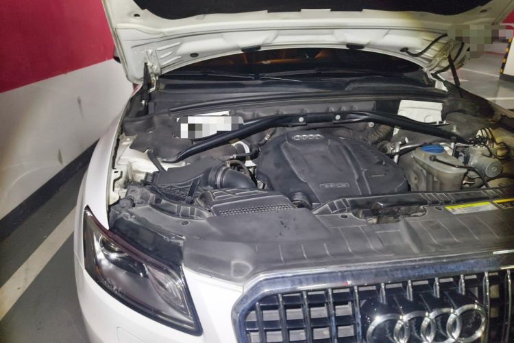 Used Audi Q5 2017 40 TFSI Technology Edition Engine Bay Right