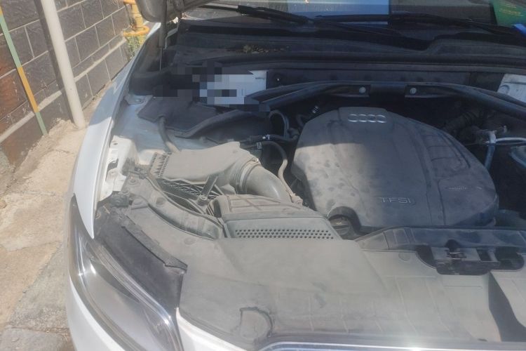 Used Audi Q5 2017 40 TFSI Technology Edition Engine Bay Right