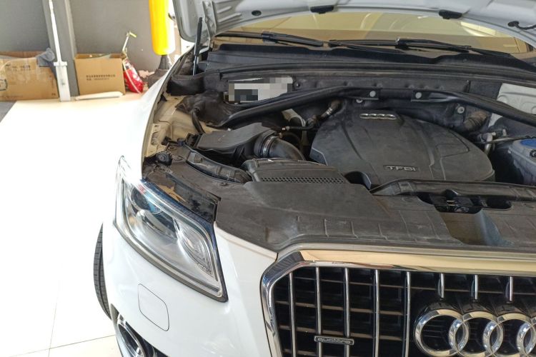Used Audi Q5 2017 40 TFSI Ambition Edition Engine Bay Right