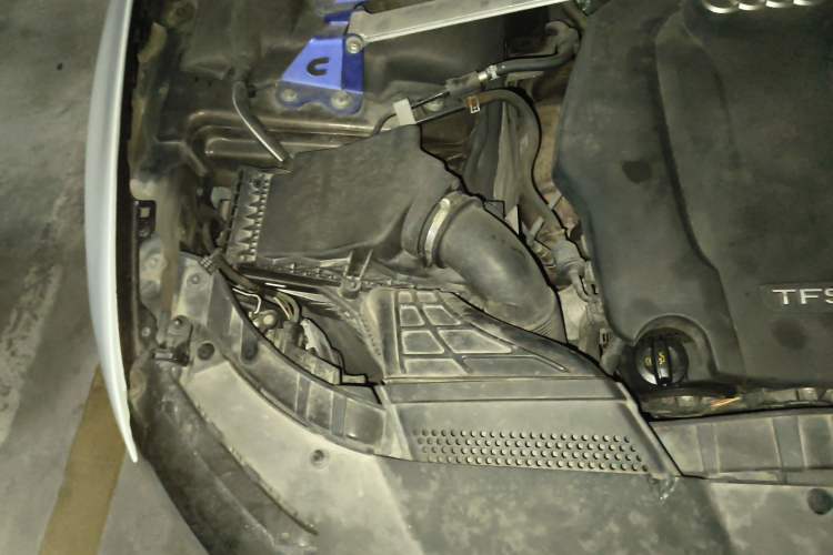 Used Audi Q5 2017 40 TFSI Ambition Edition Engine Bay Right
