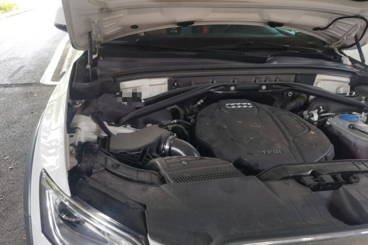 Used Audi Q5 2017 Plus 40 TFSI Comfort Model Engine Bay Right