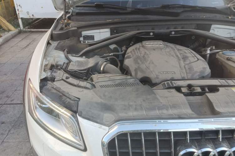 Used Audi Q5 2017 Plus 40 TFSI Technology Model Engine Bay Right
