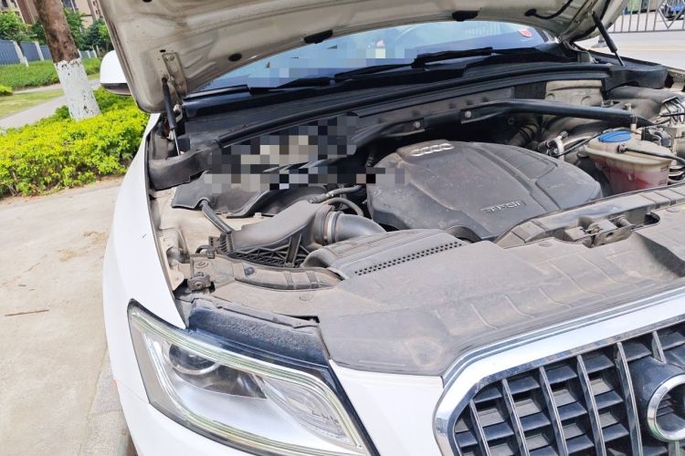 Used Audi Q5 2017 40 TFSI Technology Edition Engine Bay Right