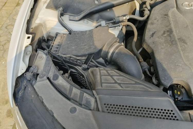 Used Audi Q5 2017 Plus 40 TFSI Ambition Model Engine Bay Right
