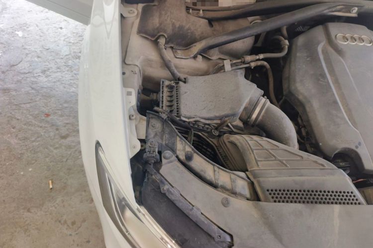 Used Audi Q5 2017 40 TFSI Dynamic Edition Engine Bay Right
