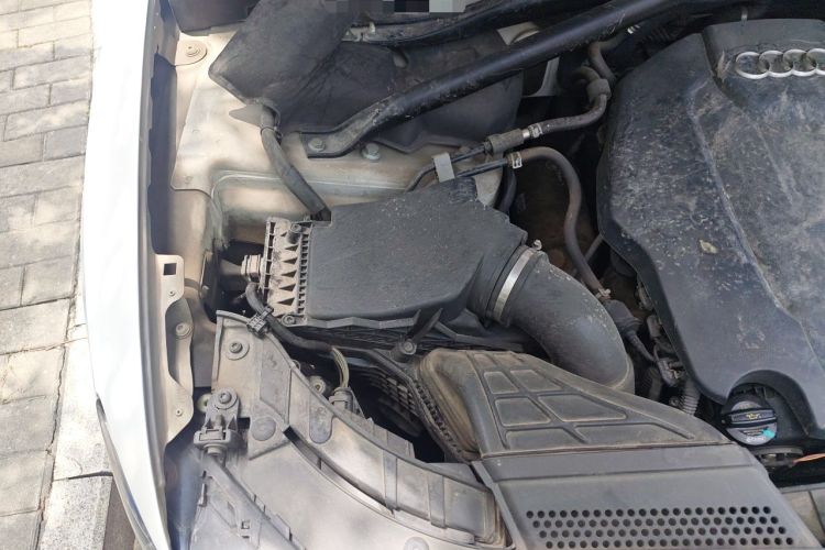 Used Audi Q5 2017 40 TFSI Technology Edition Engine Bay Right