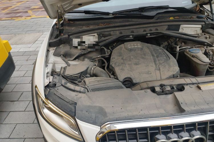 Used Audi Q5 2017 Plus 40 TFSI Technology Model Engine Bay Right