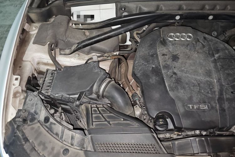 Used Audi Q5 2017 Plus 40 TFSI Ambition Model Engine Bay Right