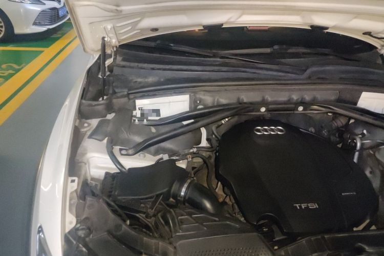 Used Audi Q5 2017 Plus 40 TFSI Technology Model Engine Bay Right