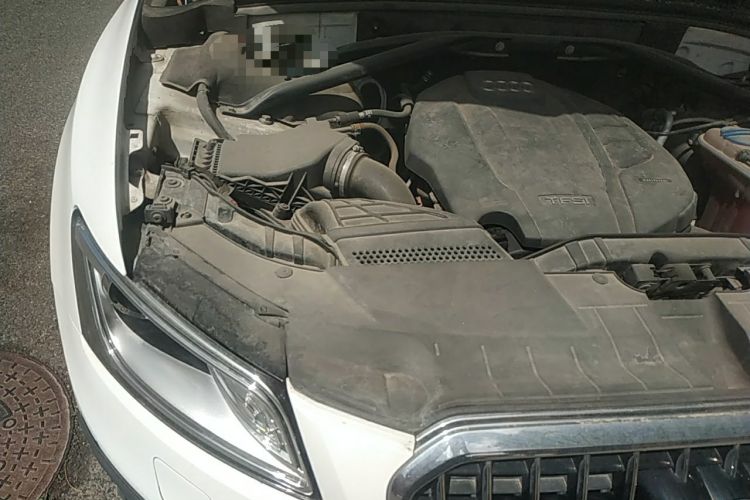 Used Audi Q5 2017 40 TFSI Ambition Edition Engine Bay Right
