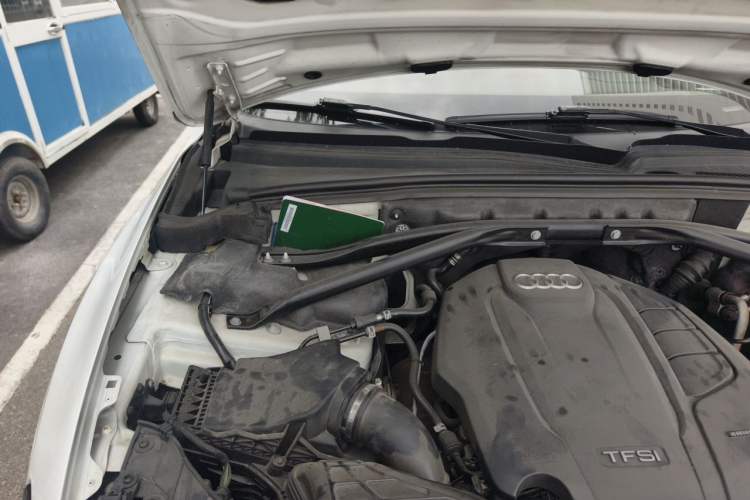 Used Audi Q5 2017 40 TFSI Comfort Model Engine Bay Right