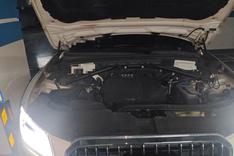 Used Audi Q5 2017 Plus 40 TFSI Technology Model Engine Bay Right