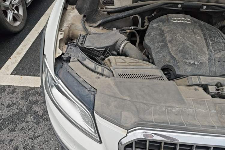 Used Audi Q5 2017 Plus 40 TFSI Technology Model Engine Bay Right
