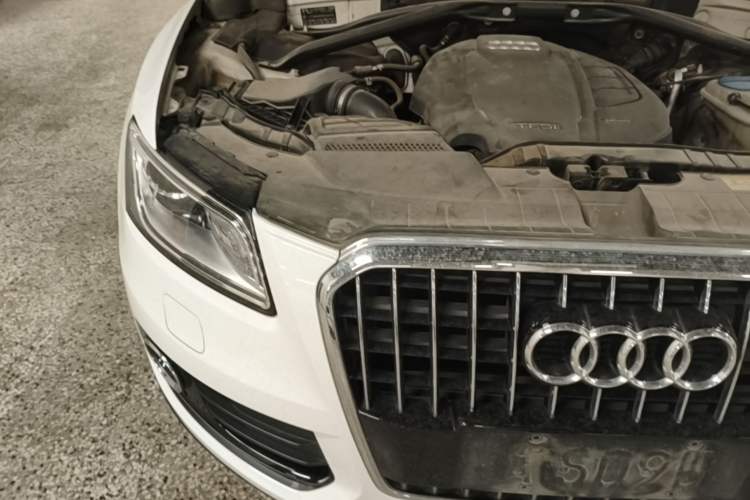 Used Audi Q5 2017 40 TFSI Ambition Edition Engine Bay Right