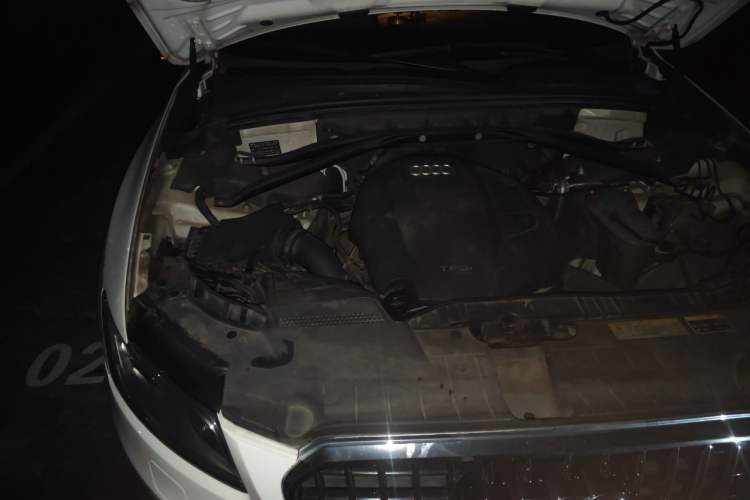 Used Audi Q5 2017 40 TFSI Ambition Edition Engine Bay Right