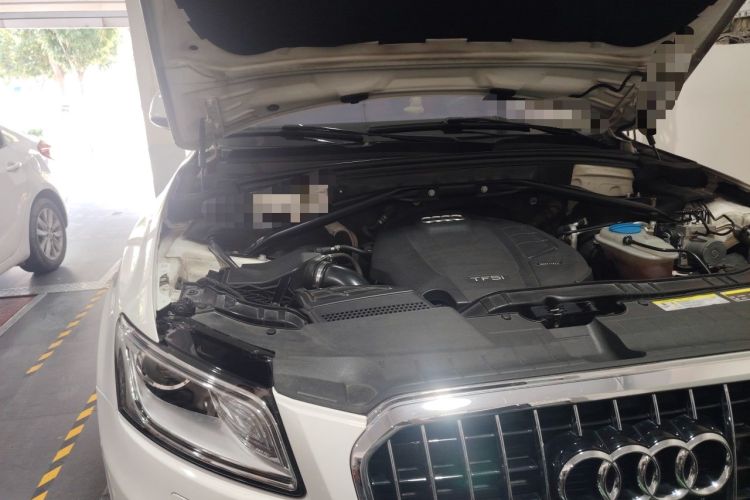 Used Audi Q5 2017 40 TFSI Comfort Model Engine Bay Right