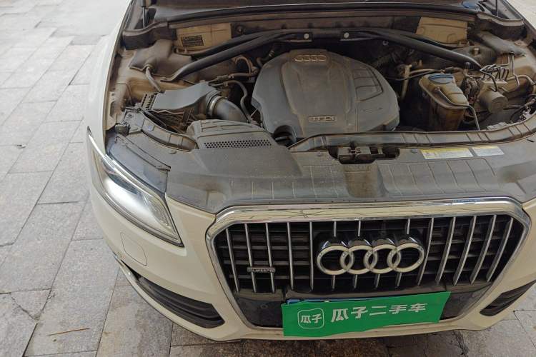 Used Audi Q5 2017 40 TFSI Technology Edition Engine Bay Right