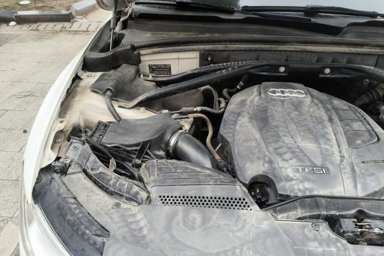 Used Audi Q5 2017 40 TFSI Dynamic Edition Engine Bay Right