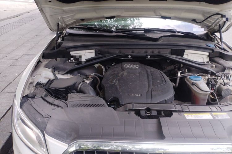 Used Audi Q5 2017 Plus 40 TFSI Comfort Model Engine Bay Right