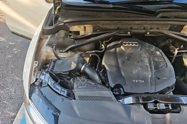 Used Audi Q5 2017 40 TFSI Ambition Edition Engine Bay Right