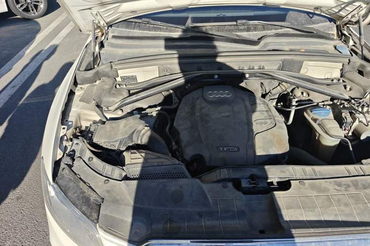 Used Audi Q5 2017 40 TFSI Ambition Edition Engine Bay Right
