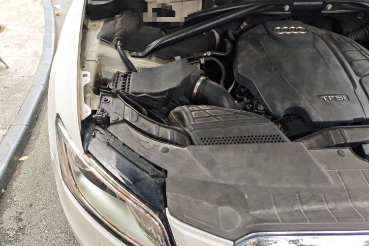 Used Audi Q5 2017 Plus 40 TFSI Ambition Model Engine Bay Right