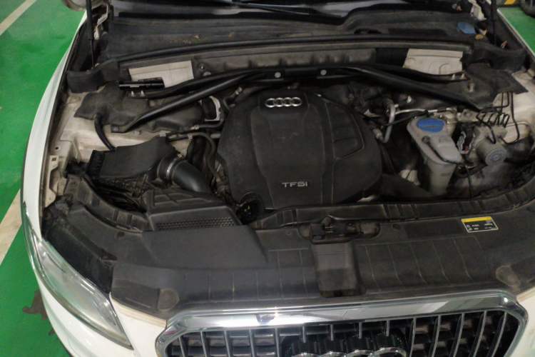 Used Audi Q5 2017 Plus 40 TFSI Technology Model Engine Bay Right