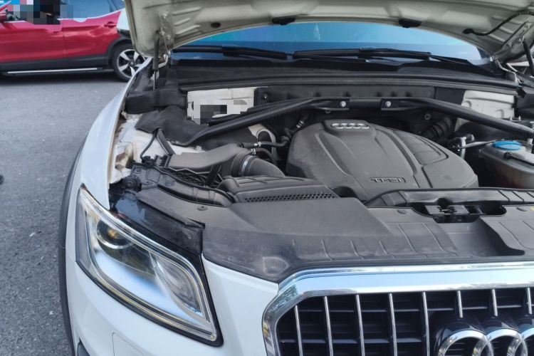Used Audi Q5 2017 Plus 40 TFSI Technology Model Engine Bay Right