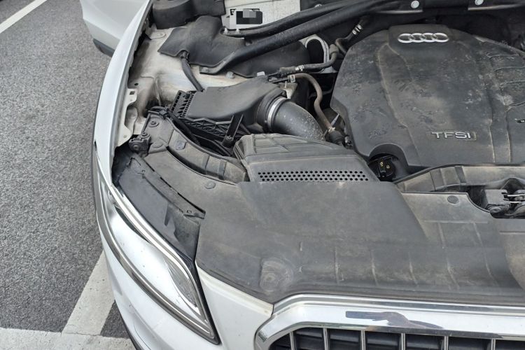 Used Audi Q5 2017 Plus 40 TFSI Technology Model Engine Bay Right
