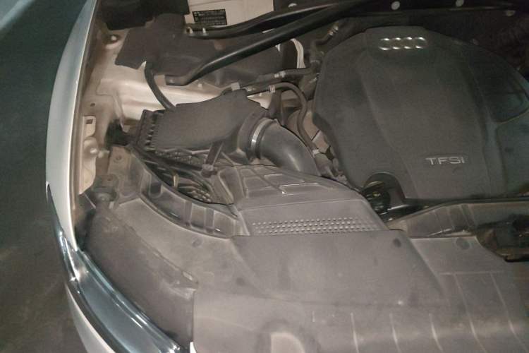 Used Audi Q5 2017 40 TFSI Ambition Edition Engine Bay Right