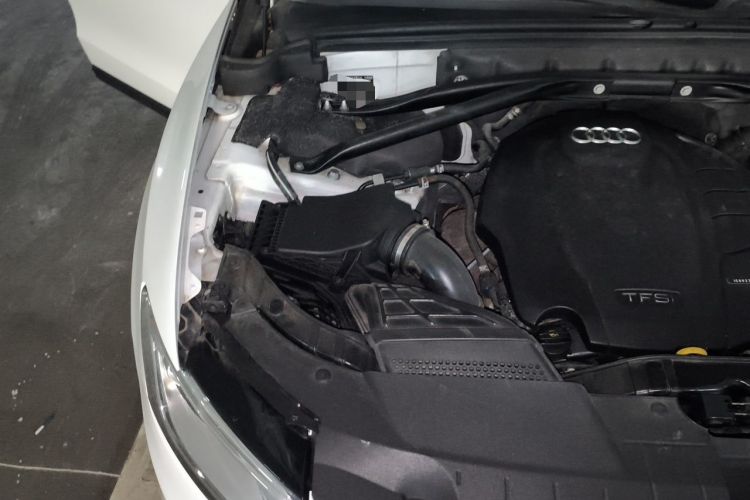 Used Audi Q5 2017 40 TFSI Ambition Edition Engine Bay Right