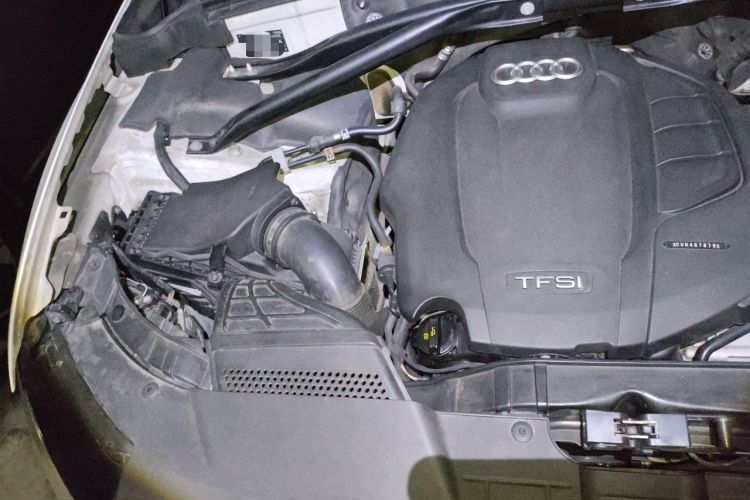 Used Audi Q5 2017 Plus 40 TFSI Ambition Model Engine Bay Right