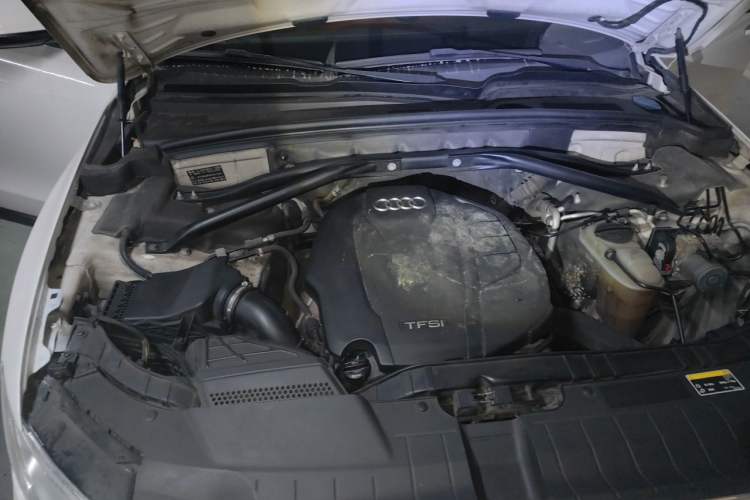Used Audi Q5 2017 40 TFSI Ambition Edition Engine Bay Right