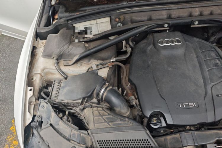 Used Audi Q5 2017 Plus 40 TFSI Ambition Model Engine Bay Right