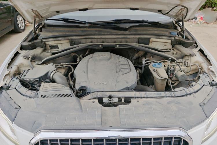 Used Audi Q5 2017 40 TFSI Ambition Edition Engine Bay
