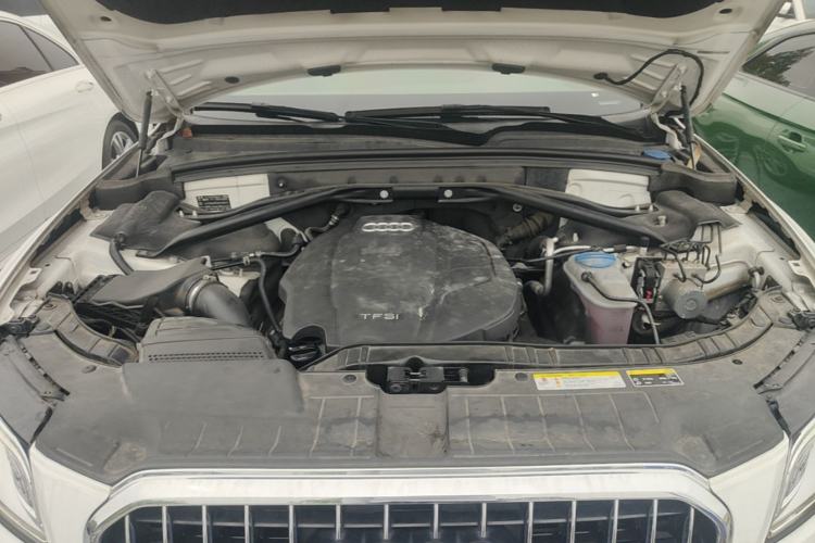 Used Audi Q5 2017 40 TFSI Technology Edition Engine Bay
