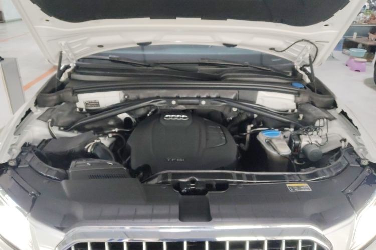 Used Audi Q5 2017 40 TFSI Ambition Edition Engine Bay