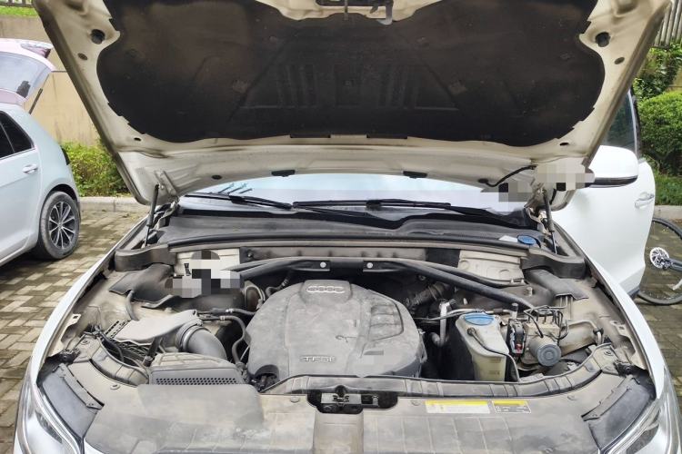 Used Audi Q5 2017 40 TFSI Technology Edition Engine Bay