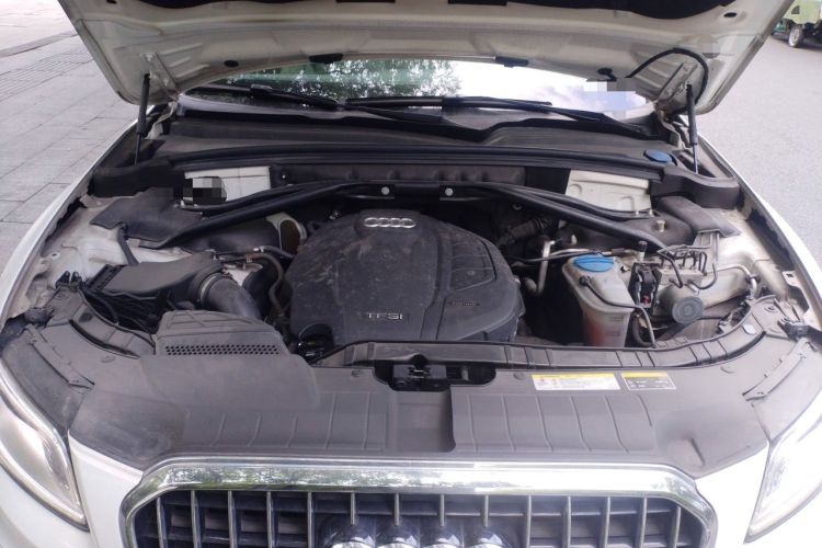Used Audi Q5 2017 Plus 40 TFSI Comfort Model Engine Bay