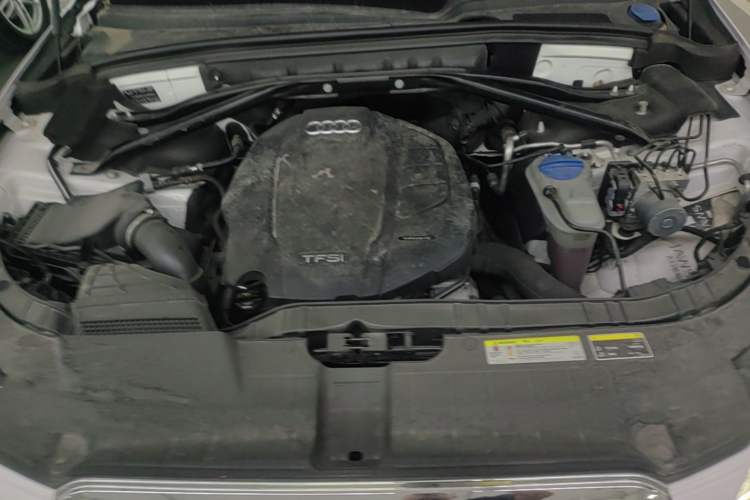 Used Audi Q5 2017 Plus 40 TFSI Technology Model Engine Bay