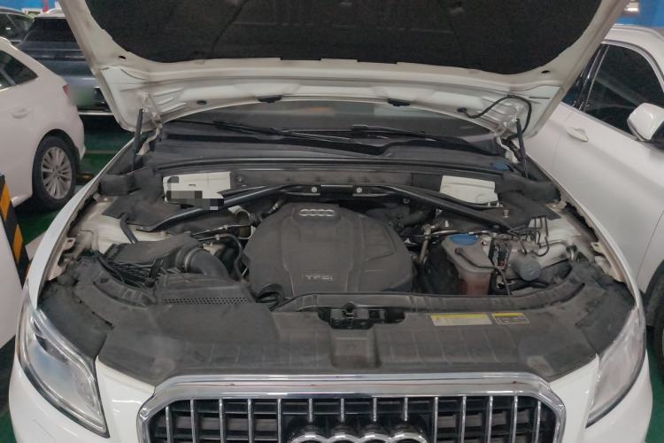 Used Audi Q5 2017 40 TFSI Ambition Edition Engine Bay