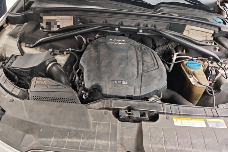 Used Audi Q5 2017 Plus 40 TFSI Ambition Model Engine Bay