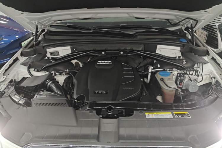 Used Audi Q5 2017 40 TFSI Ambition Edition Engine Bay