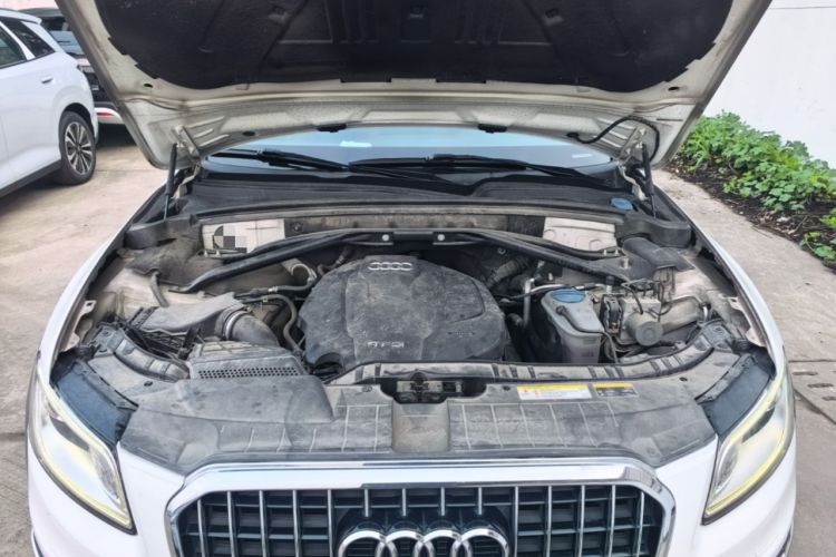 Used Audi Q5 2017 Plus 40 TFSI Technology Model Engine Bay