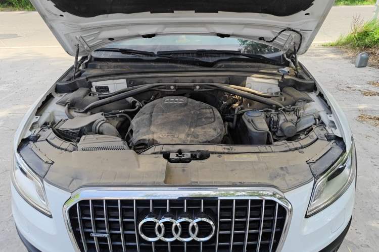 Used Audi Q5 2017 Plus 40 TFSI Technology Model Engine Bay